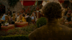 extant_GameOfThrones_4x02-TheLionAndTheRose_3623