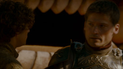 extant_GameOfThrones_4x02-TheLionAndTheRose_3627