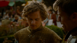 extant_GameOfThrones_4x02-TheLionAndTheRose_3629