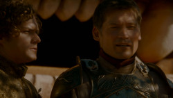 extant_GameOfThrones_4x02-TheLionAndTheRose_3636