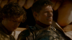 extant_GameOfThrones_4x02-TheLionAndTheRose_3640