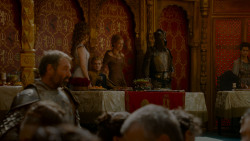 extant_GameOfThrones_4x02-TheLionAndTheRose_3642