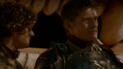 extant_GameOfThrones_4x02-TheLionAndTheRose_3647