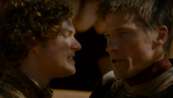 extant_GameOfThrones_4x02-TheLionAndTheRose_3674