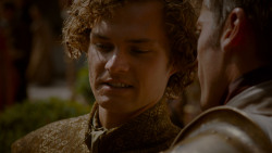 extant_GameOfThrones_4x02-TheLionAndTheRose_3679
