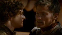 extant_GameOfThrones_4x02-TheLionAndTheRose_3683
