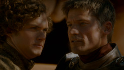 extant_GameOfThrones_4x02-TheLionAndTheRose_3687