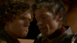 extant_GameOfThrones_4x02-TheLionAndTheRose_3691