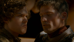 extant_GameOfThrones_4x02-TheLionAndTheRose_3693