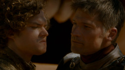 extant_GameOfThrones_4x02-TheLionAndTheRose_3700