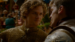 extant_GameOfThrones_4x02-TheLionAndTheRose_3706