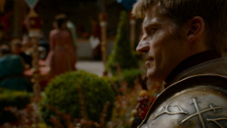 extant_GameOfThrones_4x02-TheLionAndTheRose_3711