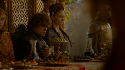 extant_GameOfThrones_4x02-TheLionAndTheRose_3725