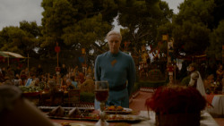 extant_GameOfThrones_4x02-TheLionAndTheRose_3728