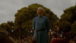 extant_GameOfThrones_4x02-TheLionAndTheRose_3731