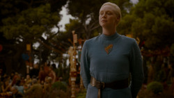 extant_GameOfThrones_4x02-TheLionAndTheRose_3736