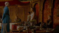 extant_GameOfThrones_4x02-TheLionAndTheRose_3751