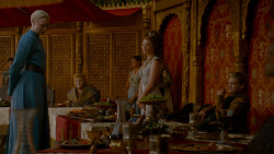extant_GameOfThrones_4x02-TheLionAndTheRose_3756