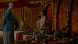 extant_GameOfThrones_4x02-TheLionAndTheRose_3757