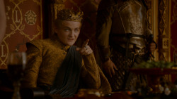 extant_GameOfThrones_4x02-TheLionAndTheRose_3765