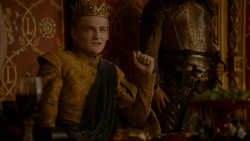 extant_GameOfThrones_4x02-TheLionAndTheRose_3774