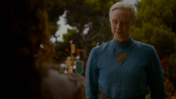 extant_GameOfThrones_4x02-TheLionAndTheRose_3780