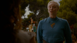 extant_GameOfThrones_4x02-TheLionAndTheRose_3782