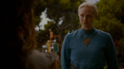 extant_GameOfThrones_4x02-TheLionAndTheRose_3791