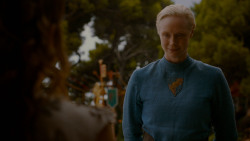 extant_GameOfThrones_4x02-TheLionAndTheRose_3806
