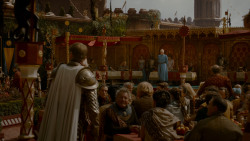extant_GameOfThrones_4x02-TheLionAndTheRose_3811