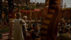 extant_GameOfThrones_4x02-TheLionAndTheRose_3814