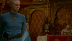 extant_GameOfThrones_4x02-TheLionAndTheRose_3815