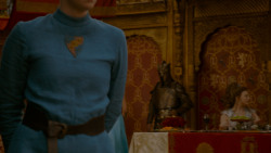 extant_GameOfThrones_4x02-TheLionAndTheRose_3816