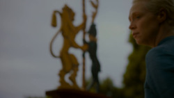 extant_GameOfThrones_4x02-TheLionAndTheRose_3821