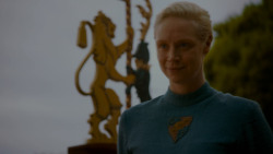 extant_GameOfThrones_4x02-TheLionAndTheRose_3824