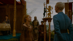 extant_GameOfThrones_4x02-TheLionAndTheRose_3828