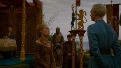 extant_GameOfThrones_4x02-TheLionAndTheRose_3830
