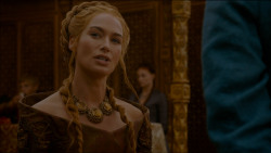 extant_GameOfThrones_4x02-TheLionAndTheRose_3839