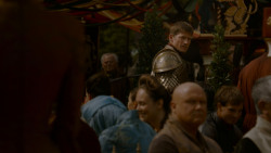 extant_GameOfThrones_4x02-TheLionAndTheRose_3845