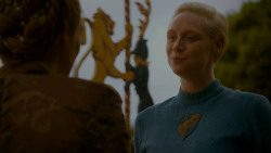 extant_GameOfThrones_4x02-TheLionAndTheRose_3850