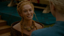 extant_GameOfThrones_4x02-TheLionAndTheRose_3858