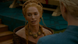 extant_GameOfThrones_4x02-TheLionAndTheRose_3862