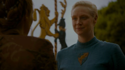 extant_GameOfThrones_4x02-TheLionAndTheRose_3875