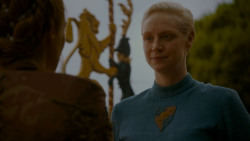 extant_GameOfThrones_4x02-TheLionAndTheRose_3876