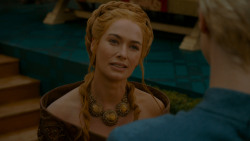 extant_GameOfThrones_4x02-TheLionAndTheRose_3882