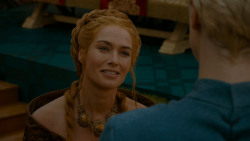 extant_GameOfThrones_4x02-TheLionAndTheRose_3891