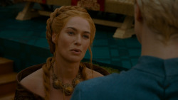 extant_GameOfThrones_4x02-TheLionAndTheRose_3892