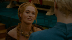 extant_GameOfThrones_4x02-TheLionAndTheRose_3894
