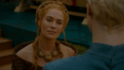 extant_GameOfThrones_4x02-TheLionAndTheRose_3917