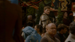 extant_GameOfThrones_4x02-TheLionAndTheRose_3932